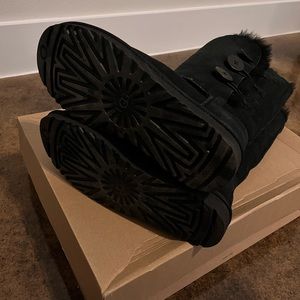 Tall Black Bailey Button Uggs- Sz 8! Like New!